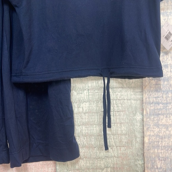 - Brand new with tags Woman’s Madison Park - Signature 2pc Lounge Set. Siz… - Picture 6 of 16